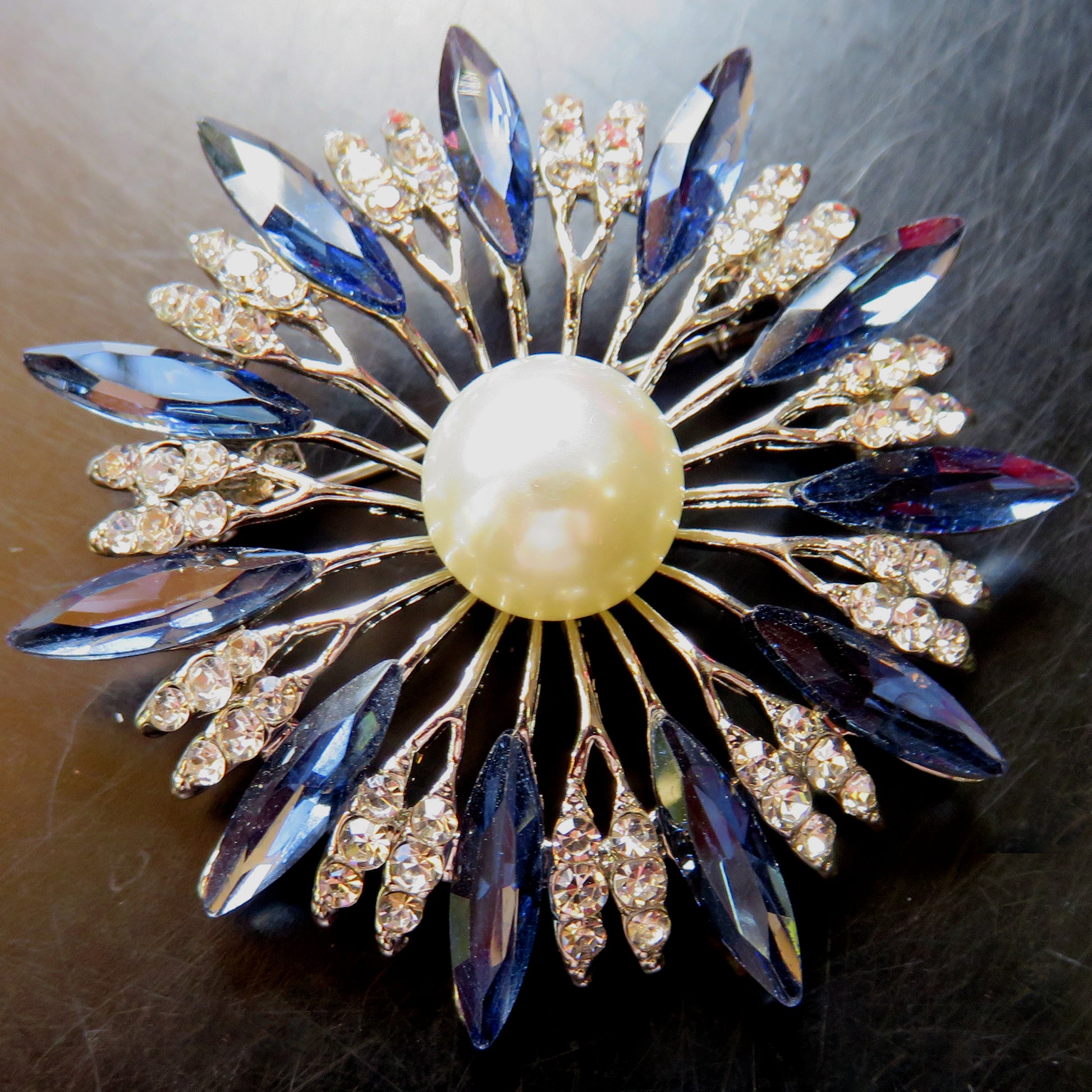 Sapphire Crystal  Pearl Stock Tie Pin