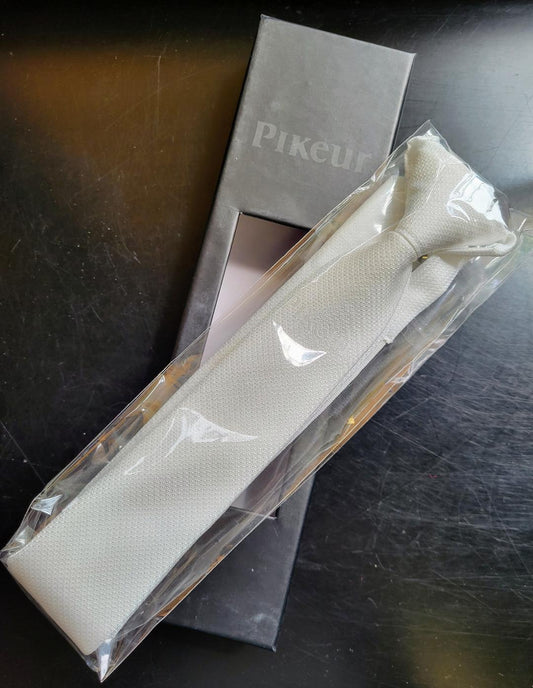 Men's Pretied White Show Tie